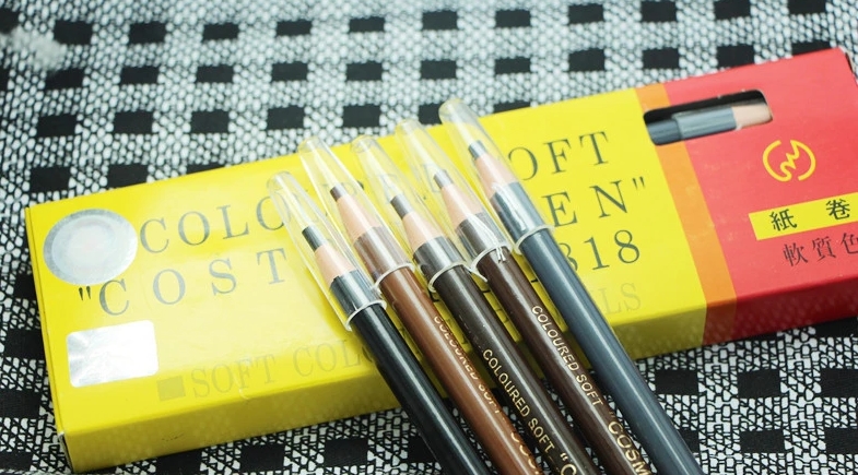 ดินสอเขียนคิ้วดึงเชือก สีสวย ติดทน ราคาส่งถูกที่สุด