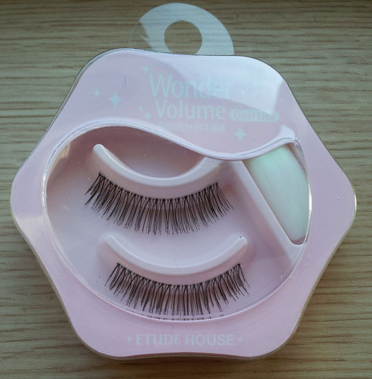 ขนตาปลอมพร้อมกาวติดขนตา wonder volume ของ ETUDE