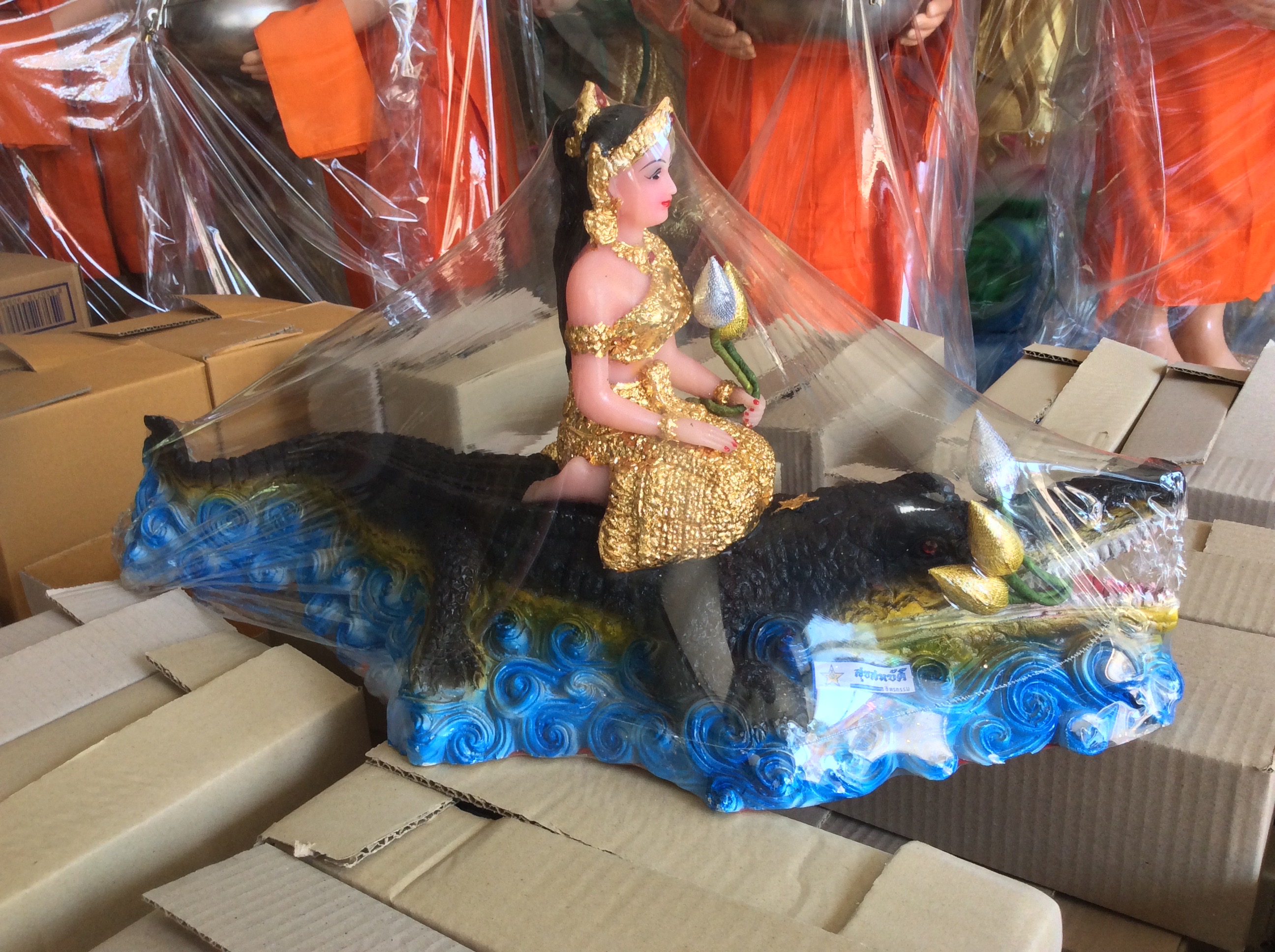 พระแม่คงคา นั่งปลา - จระเข้ 7"