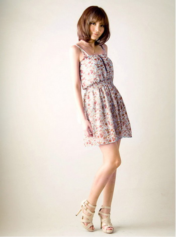 SALE//SALE (ส่งฟรี) ชุดเดรสซีฟอง สายเดี่ยว ลายดอกไม้สีฟ้า สม๊อกเอว แต่งซิปด้านหน้า แบบสวยดีไซน์เก๋มากค่ะ