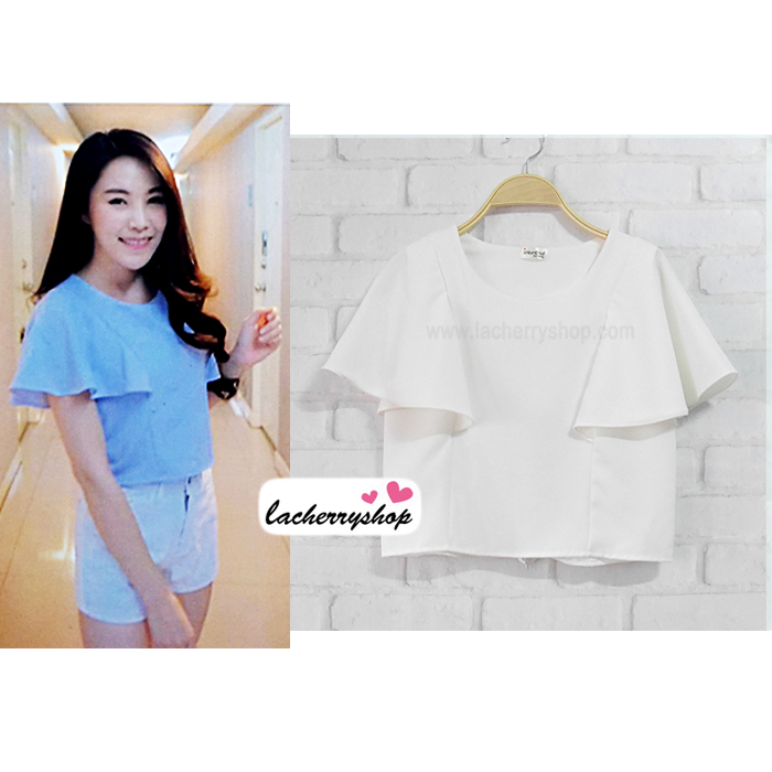 เสื้อครอป ผ้าฮานาโกะ สีขาว แต่งระบายแขน แบบสวยหวานสไตล์เกาหลี มีซิปหลังค่ะ เนื้อผ้าฮานาโกะคุณภาพดี