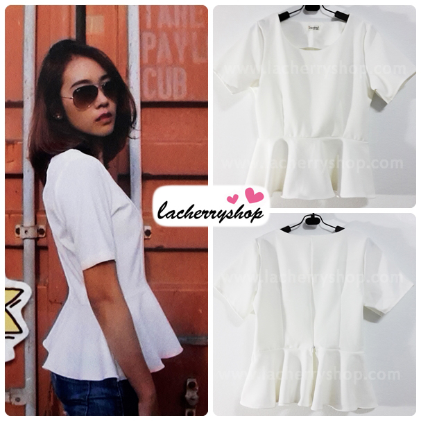 เสื้อแฟชั่น สีขาว ผ้าฮานาโกะ ทรงสวย เนื้อผ้านิ่ม อยู่ทรง ไม่ยับง่าย ใส่สบาย สินค้าคุณภาพ ราคาไม่แพง