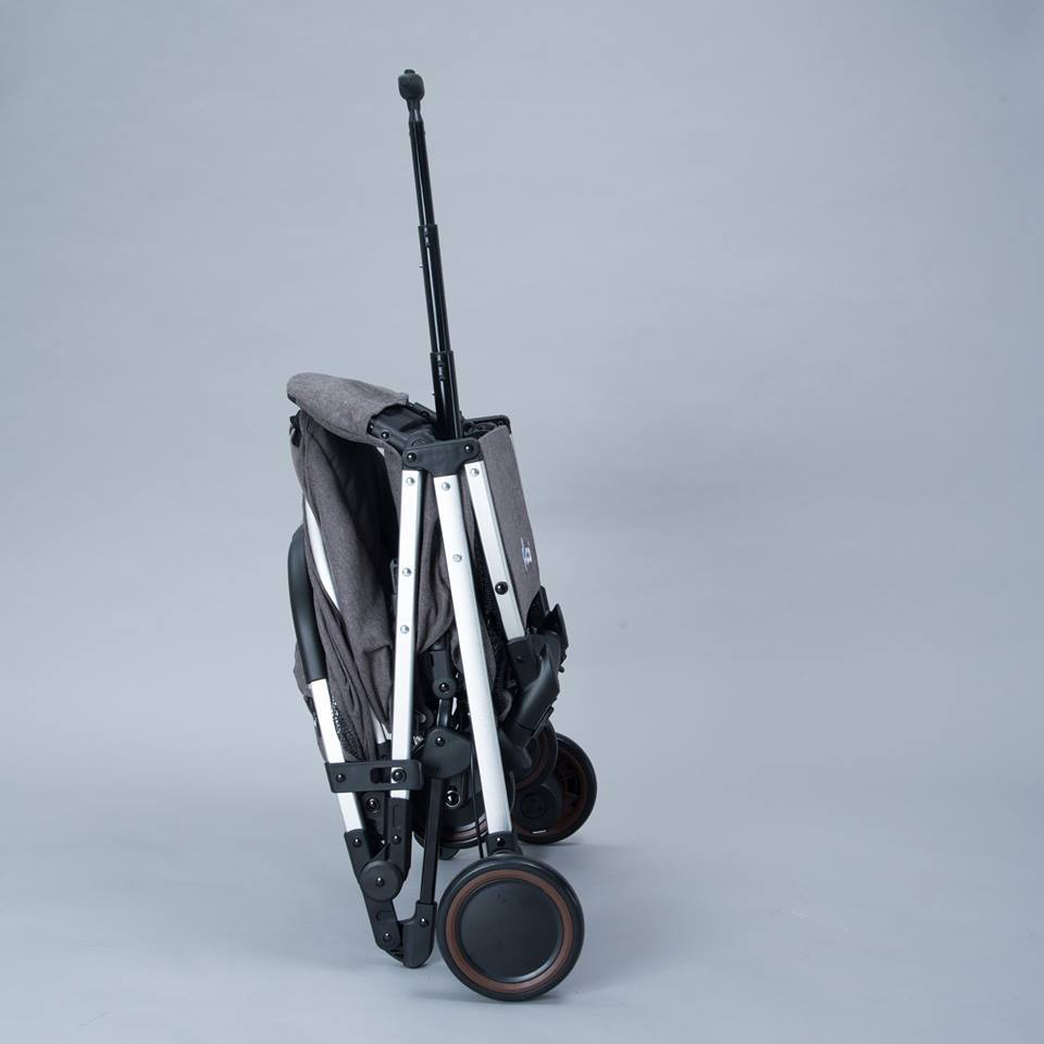 New Arrival. รถเข็นเด็ก + กระเช้าคาร์ซีท Fico รุ่น OHIO 4 in 1 พกพาสะดวก พับเก็บง่าย เก็บได้ในมือเดียว ที่กันตกสามารถถอดเข้าถอดออกได้ ที่วางขาปรับสูง-ต่ำได้ 3 ระดับ ล้อหน้าหมุนได้ 360 องศา พร้องโช้ครับแรงกันกระแทก กระเช้าคาร์ซีทเบาะรองนั่งสะดวกสบาย ป้องกันแรงกระแทกได้ดี เซ็ตเดียวจบครบทุกความต้องการ กับโปรใหม่ จากราคาปกติ 10,500 บาท เหลือเพียง 6,900 บาทเท่านั้น สนใจทัก Inbox ด่วนเลยจ้า
