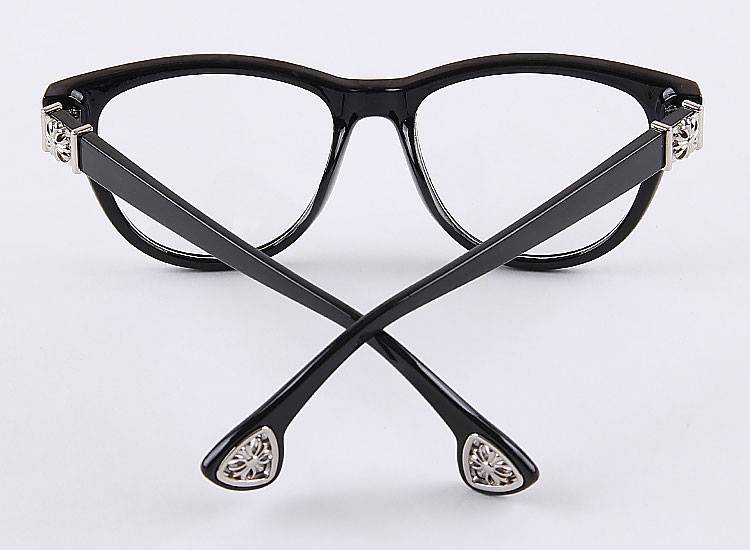 กรอบแว่นสายตาแฟชั่น เรโทร วินเทจ แต่งปลายขาสไตล์โครม สี ดำ ดำด้าน