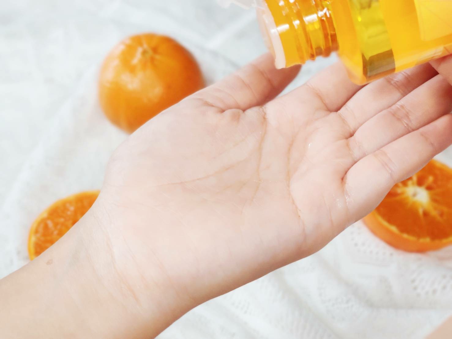 น้ำตบวิตซี / น้ำตบสเนล มูดส์ วิตามิน ซี ไวท์เทนนิ่ง วอเตอร์ ลิขวิด 250ml.