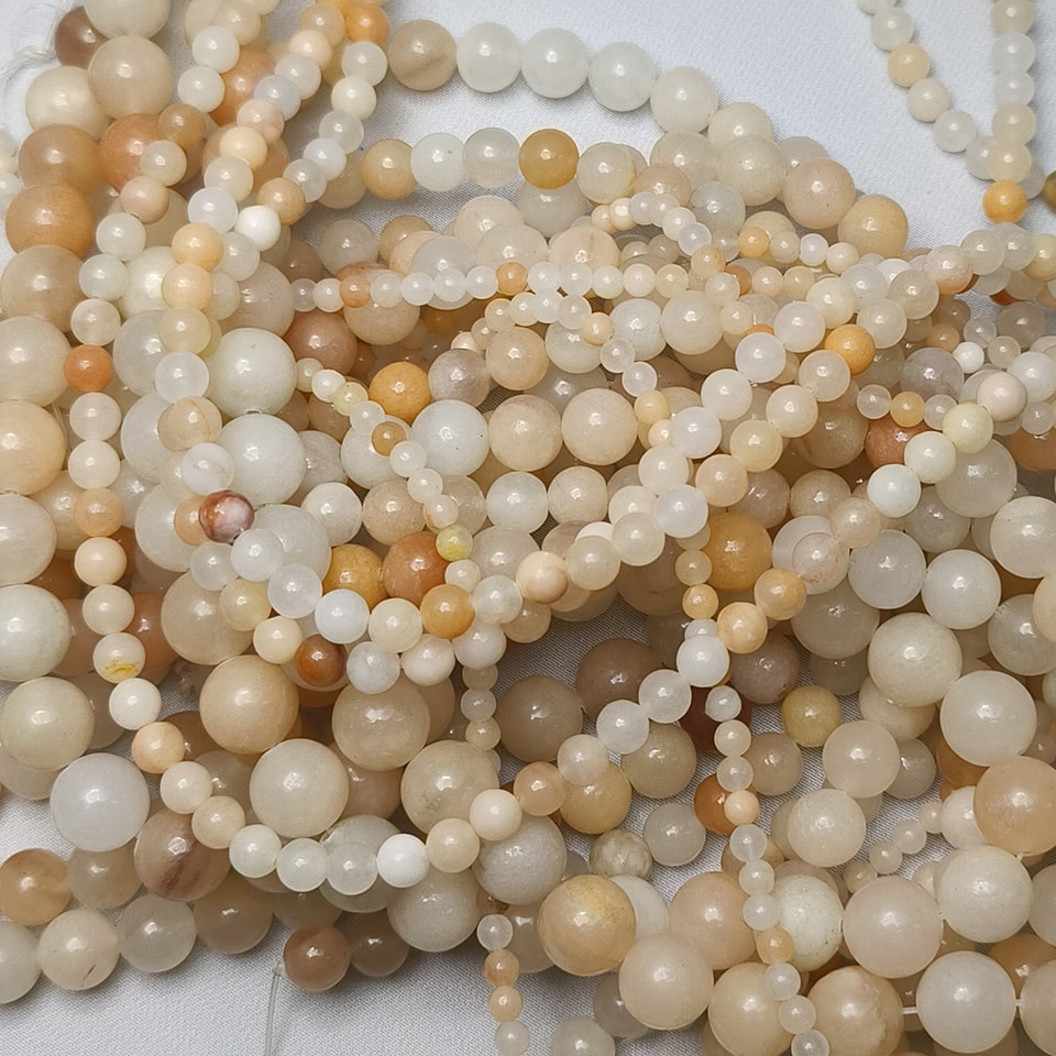 หินมูนสโตนสามสี - หินพลังจันทรา ชัยชนะ ความรัก อ่อนโยน ยาว 37 ซม. 8 มิล (50 เม็ด)