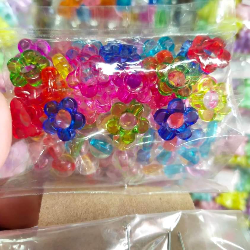 ลูกปัดแฟนซีตกแต่ง ดอกไม้ แบบที4 ถุงละ 20บาท!!