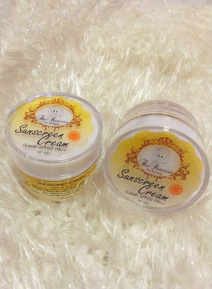 Sunscreen cream SPF 60 PA+++
