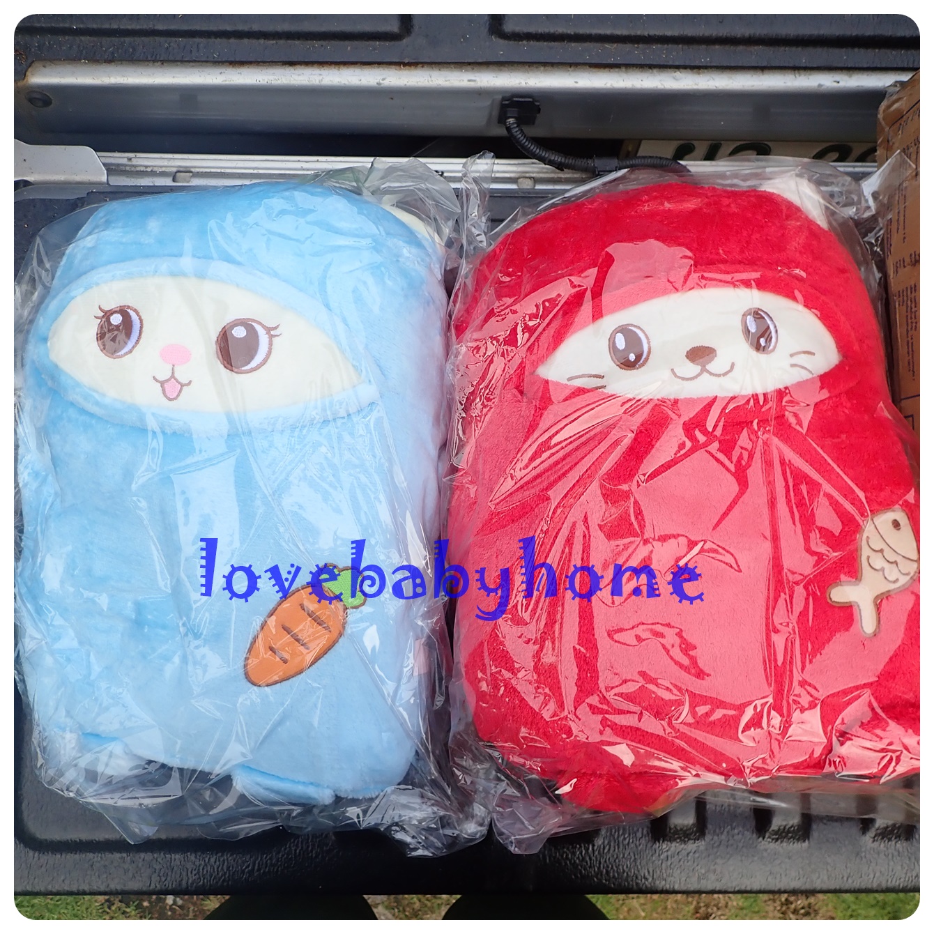หมอนตุ๊กตาผ้าห่ม มีสีแดง สีฟ้า สินค้าเป็นของแถม