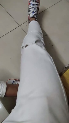 กางเกงขาวยีนส์ ขาดเข่า เข้ารูป 5ส่วน แฟชั่น กระเป๋าปะ ผ้าไม่บาง เอว No.26-34 ดำ ขาว