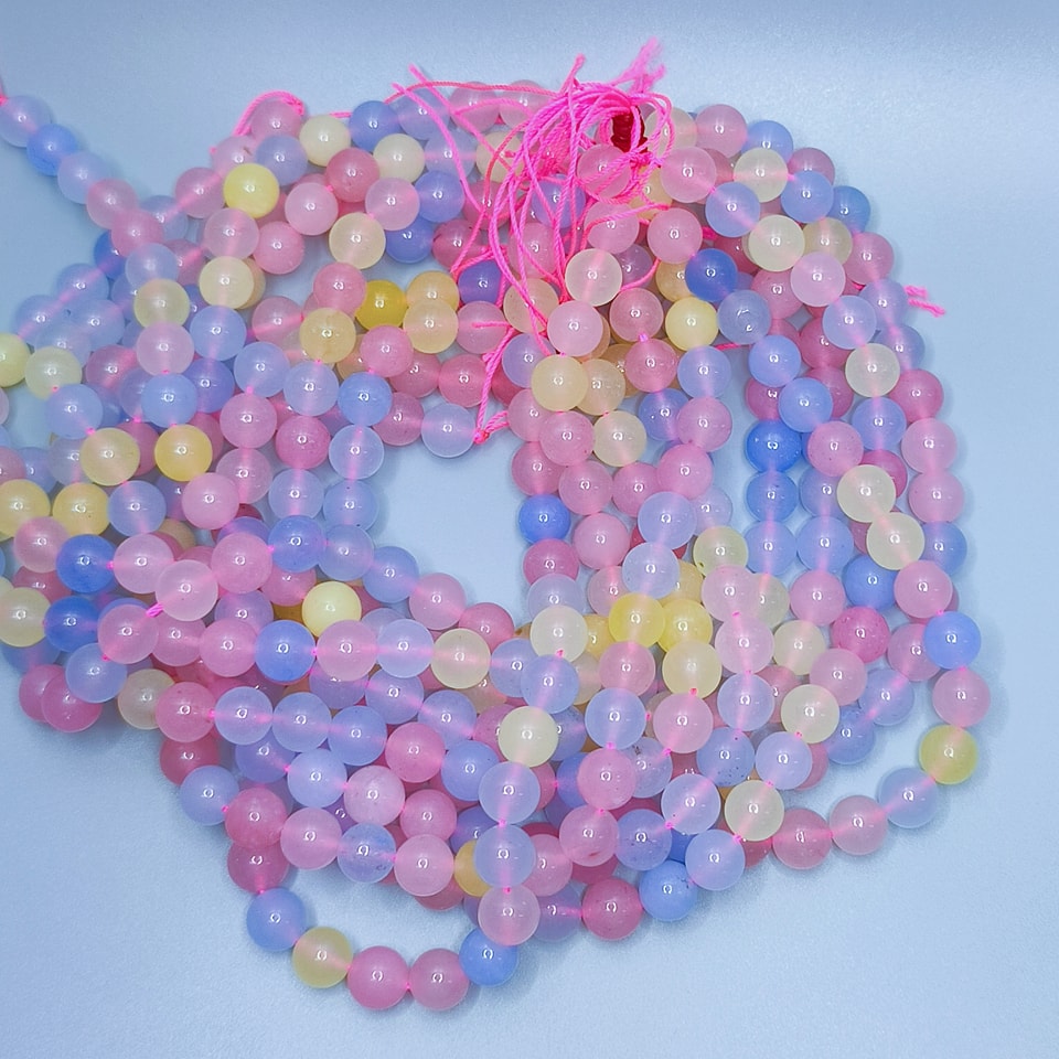 หินคาลซิโดนี เสริมพลังหญิง ดึงดูด เมตตา การงานก้าวหน้า ยาว 37 ซม. 8 มิล (50 เม็ด)