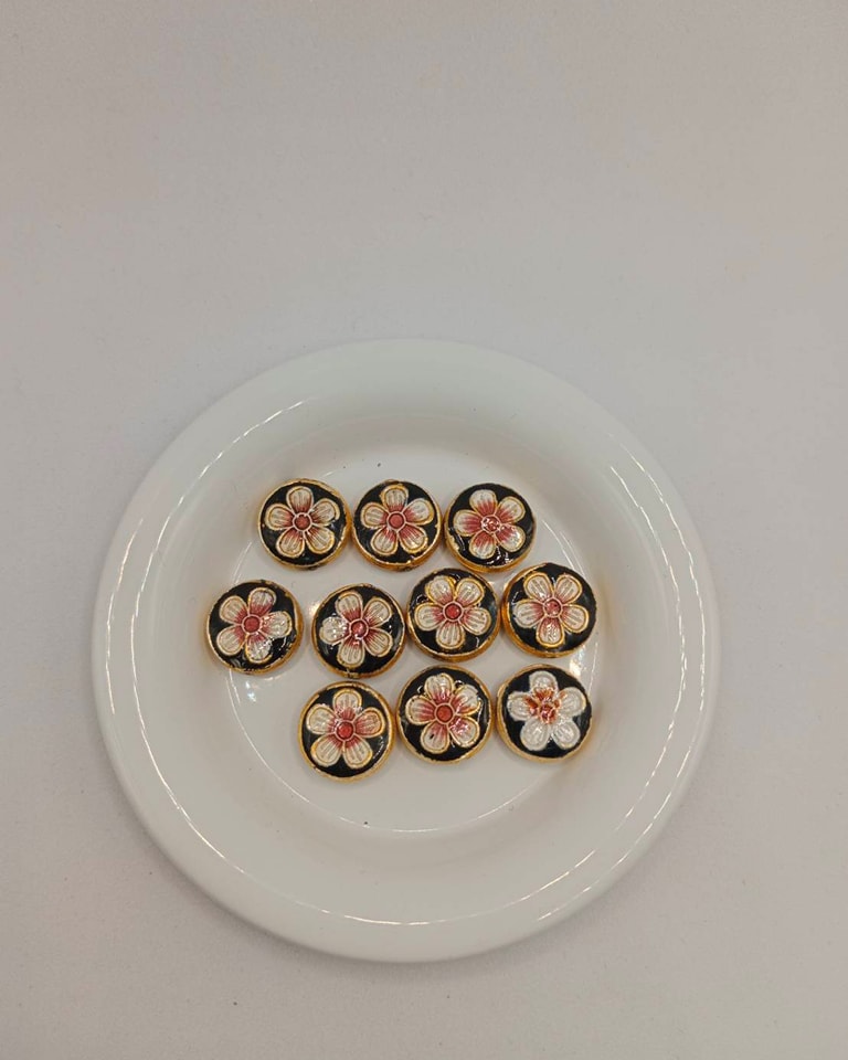 จี้กังใส ลายดอกไม้จีน ถุงละ 80 บาท