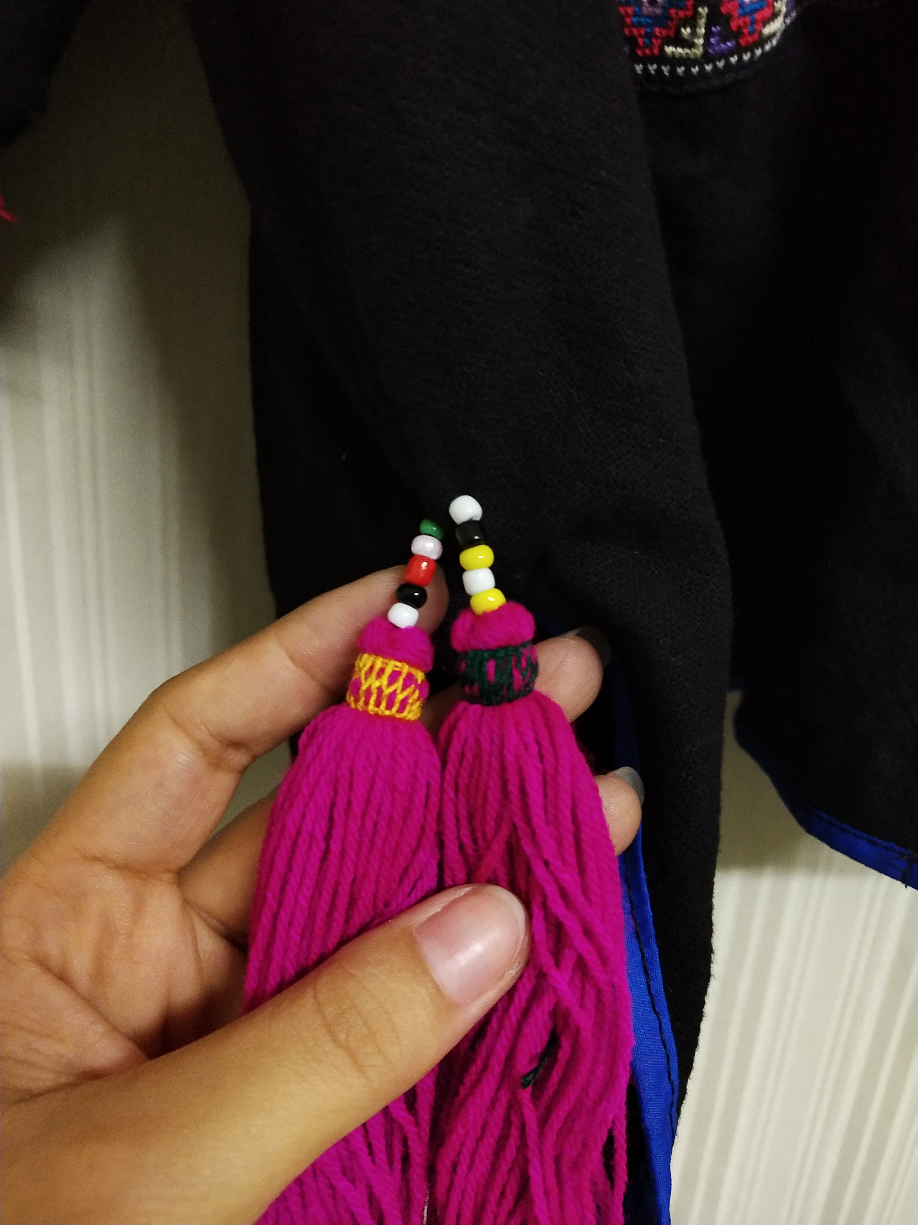 P381 เสื้อผู้หญิง ตัวใหญ่ แต่งงานปักมือและกุ๊นขอบ