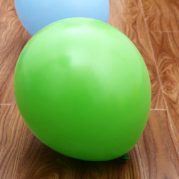 ลูกโป่งกลมเนื้อสแตนดาร์ท สีเขียวตองอ่อน ไซส์ 10 นิ้ว แพ็คละ 10 ใบ (Round Balloons Size 10" - Standard Green Lime Color)