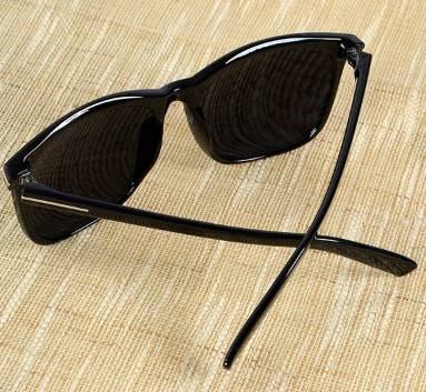 กรอบแว่นตากันแดดใหญ่ tomf สลิมบาง (ดำ)