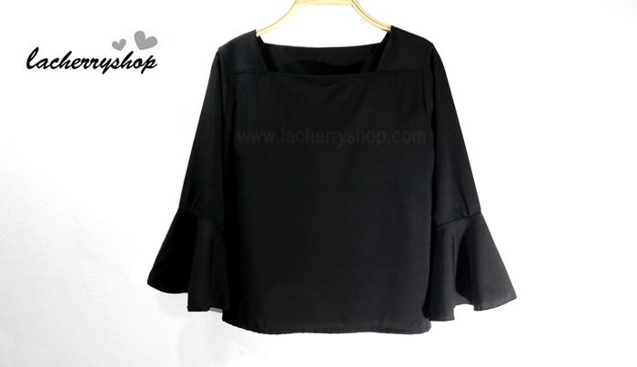 เสื้อผ้าแฟชั่น เสื้อทำงานสีดำ คอปาด แขนกระดิ่ง แบบสวยเรียบหรู ใส่ได้ทุกโอกาส คุณภาพดี ราคาไม่แพง