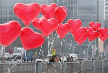ลูกโป่งหัวใจ สีแดง ไซส์ 11 นิ้ว แพ็คละ 10 ใบ (Heart Latex Balloon - Red Color 11")