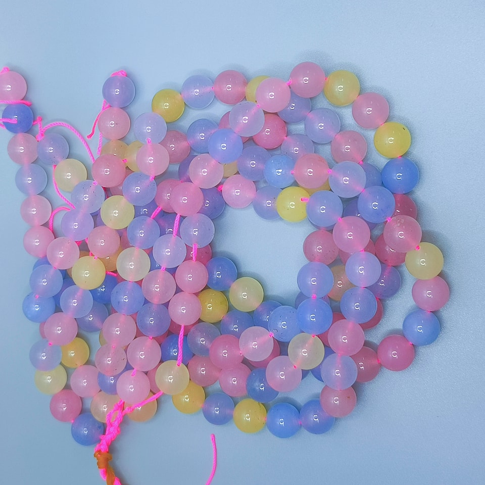 หินคาลซิโดนี เสริมพลังหญิง ดึงดูด เมตตา การงานก้าวหน้า ยาว 37 ซม. 10 มิล (42 เม็ด)