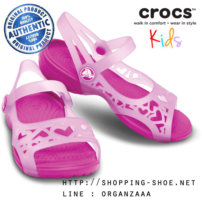 C13 : Crocs Kids Adrina Hearts Sandal - Carnation ของแท้ Outlet ไทยและฮ่องกง
