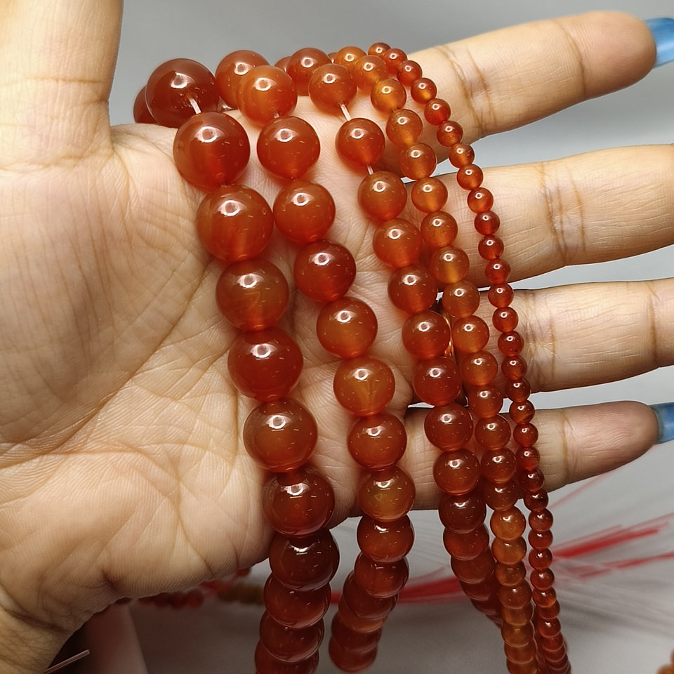 หินคาร์เนเลียน - หินลดความเศร้า ลดความกดดัน อารมณ์ดี พูดเก่ง ยาว 37 ซม. 12 มิล (34 เม็ด)