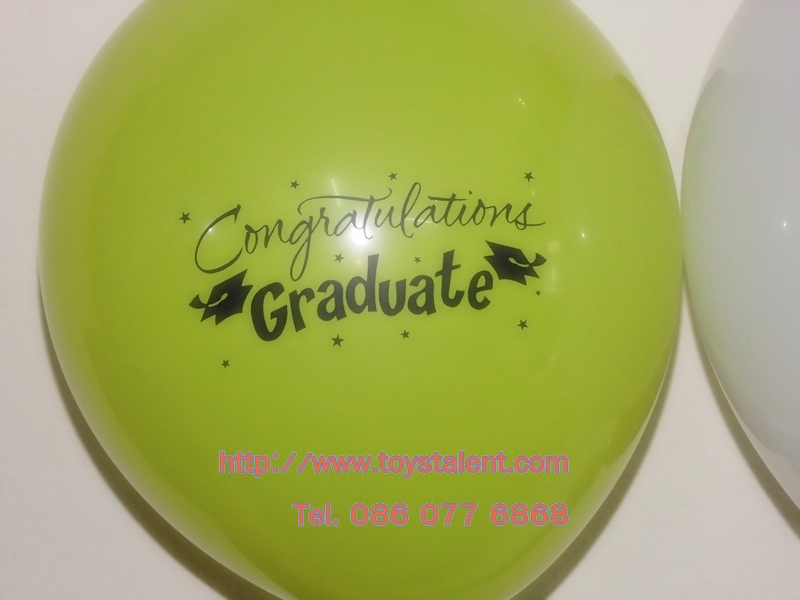 ลูกโป่งกลมพิมพ์ลาย Congrats รับปริญญา คละสี คละแบบ ไซส์ 12 นิ้ว แพ็คละ 10 ใบ (Round Balloons 12" - Congrats Printing latex balloons)