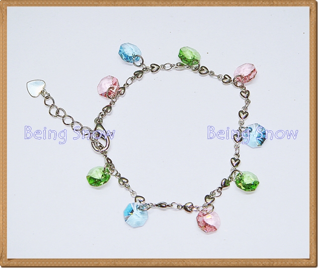 สร้อยข้อมือคริสตัลแปดเหลี่ยม สีหวาน ฟ้า-เขียว-ชมพู สายโซ่หัวใจ