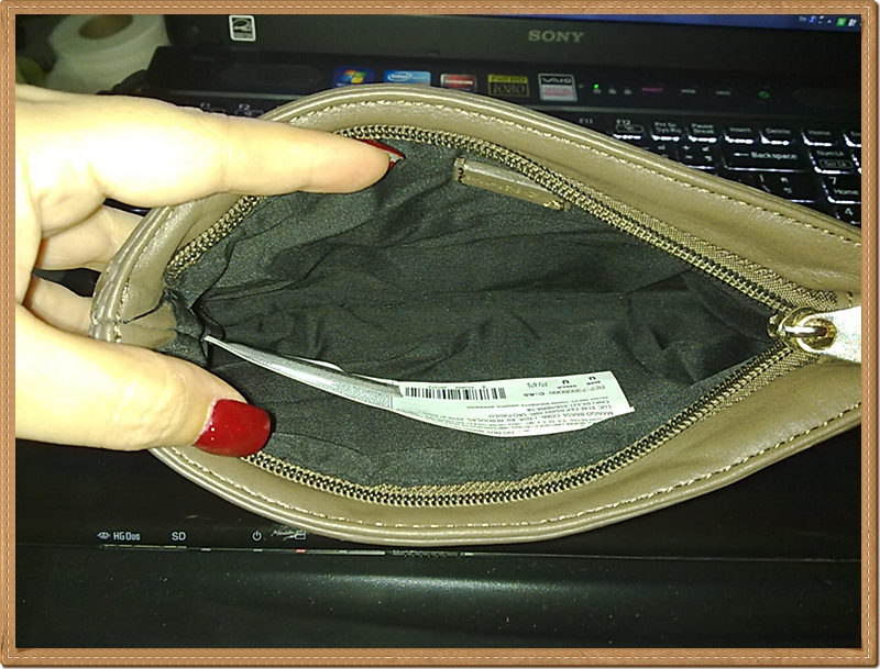 Mango - กระเป๋าคล้องข้อมือ สีดำ