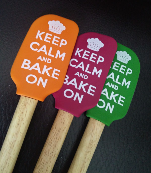 ไม้พายซิลิโคน Keep Calm and Bake On