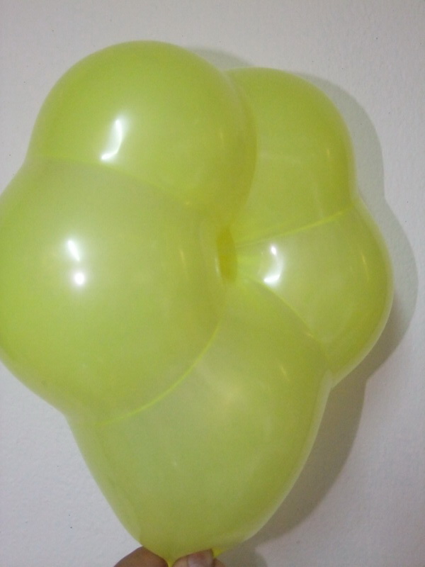 ลูกโป่งดอกไม้ Flower Latex Balloon 12" คละสี แพ็คละ 10 ชิ้น
