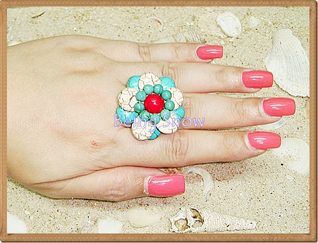 แหวนดอกไม้ - หินเทอร์ควอยซ์ + หินฮาวไลท์กลีบทรงหยดน้ำ 2 ชั้น