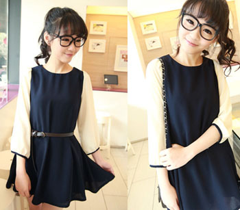 SALE//SALE (ส่งฟรี) ชุดเดรส สไตล์เกาหลี สีน้ำเงิน แขนเสื้อสีขาว ไหล่ตุ๊กตา มีซิปด้านหลัง น่ารักมากค่ะ