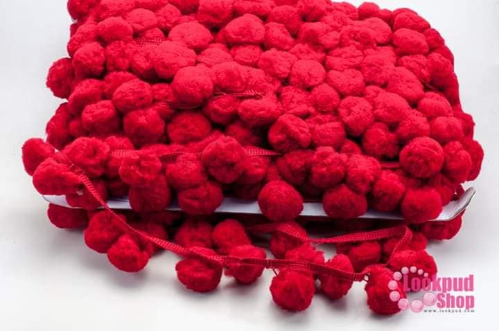 ปอมเส้นยาว (ใหญ่) สีแดง กว้าง 5.5ซม (1พับ/18หลา)