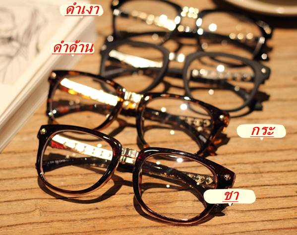 กรอบแว่นสายตาแฟชั่น เรโทร วินเทจ แต่งขาฉลุทอง สี ดำ