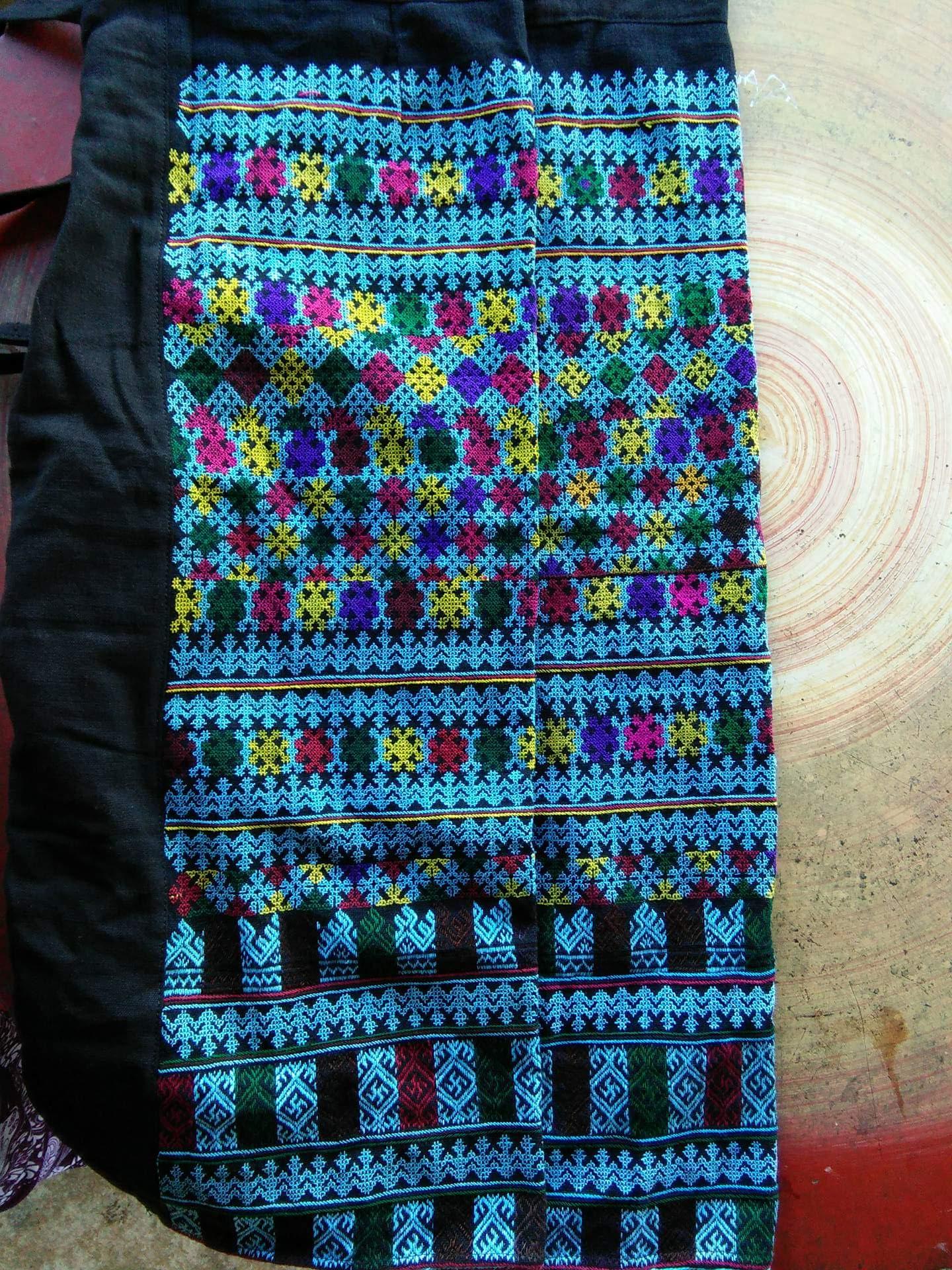 กางเกงผ้าปัก โทนฟ้าขาว