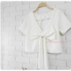 เสื้อแฟชั่นผ้าฮานาโกะ เสื้อครอปวีหลัง(สีขาว) แต่งโบว์เก๋ๆ แบบสวยน่ารักมากๆเนื้อผ้าฮานาโกะคุณภาพดี