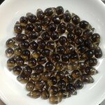 ลูกปัดแก้ว ทรงหยดน้ำ สีเทาเข้ม 10x15 มิล (1ขีด/100กรัม)