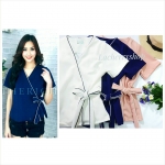 พร้อมส่งค่ะ เสื้อผ้าฮานาโกะ คอวี รุ่นป้ายข้าง กุ้นขอบ ผูกโบว์เอวสวยๆ แบบสวยเรียบหรู