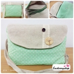 (หมดจ้า) กระเป๋าผ้า แฮนด์เมด ญี่ปุ่น สีเขียวลายจุด สายสะพายไหล่ มีช่องใส่ด้านในหลายช่อง สวยน่ารักๆค่ะ ((โปรโมชั่นส่งฟรี))