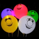 ลูกโป่งคละสี พิมพ์ลายหน้ายิ้ม Smiley แพ็ค 5 ชิ้น ไฟกระพริบ (Smiley latex Balloon - LED RGB Mode)