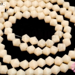 คริสตัลจีน ทรงไบโคน สีเปลือกไข่ขุ่น 4มิล(1เส้น)