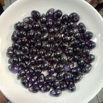 ลูกปัดแก้ว ทรงหยดน้ำ สีม่วงเปลือกมังคุด 10x15 มิล (1ขีด/100กรัม)