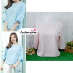 เสื้อผ้าแฟชั่นสวยๆ เสื้อทำงาน สีชมพูอ่อน ผ้าฮานาโกะ คอปาด แขนสามส่วนมัดโบว์ แบบสวยน่ารักมากๆค่า สินค้าคุณภาพดี