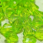 คริสตัลพลาสติก สีเขียวอ่อน 8มิล (1ขีด/100กรัม)