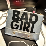 (หมดจ้า) กระเป๋าแฟชั่น BAD GIRL สีเทา หนัง PU ใส่ IPAD ได้ มีสายสะพาย ((โปรโมชั่นส่งฟรี))