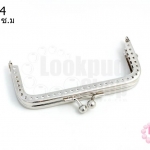 ปากกระเป๋าปิ๊กแป๊ก ทรงสี่เหลี่ยม มีรู สีโรเดียม 9 ซ.ม (1อัน)