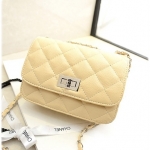 (หมดจ้า) กระเป๋าแฟชั่น สีขาว หนัง PU ลาย Chanel ชาเนล สายโซ่สะพายไหล่ ปรับความยาวได้ แบบยอดนิยม ((โปรโมชั่นส่งฟรี))