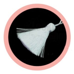 พู่สีขาว