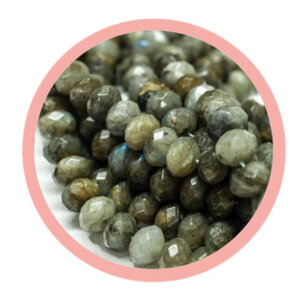 หินลาบาโดไรท์